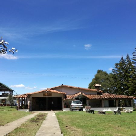 Al Bosque Hostel & Glamping Santa Elena  Exterior photo